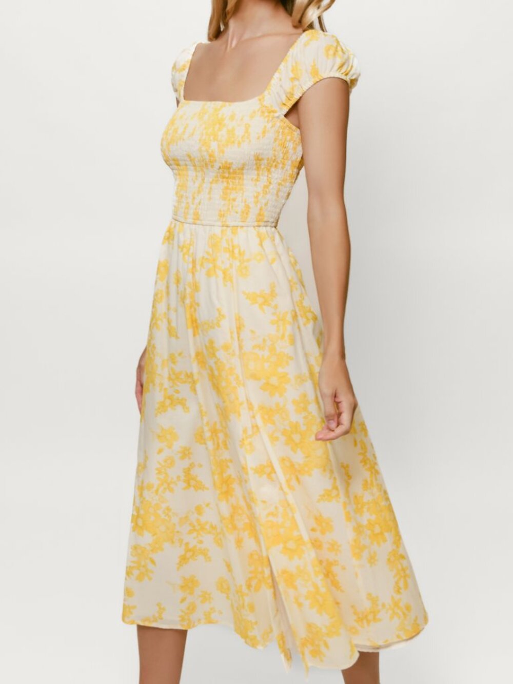 Hutch Malone Yellow Floral Smocked Fit & Flare Flowy Sundress Medium NWT